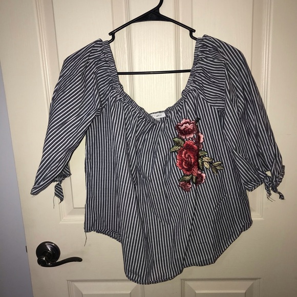 Tops - 🐝Miley & Molly Off the shoulder blouse